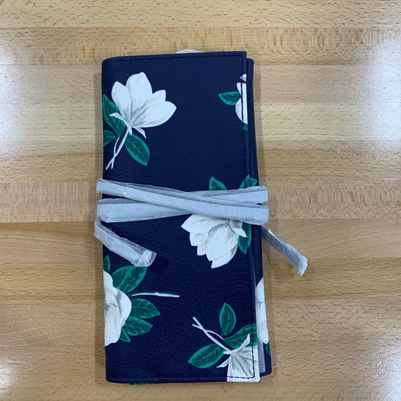 Draper James Jewelry - Draper James Jewelry Roll